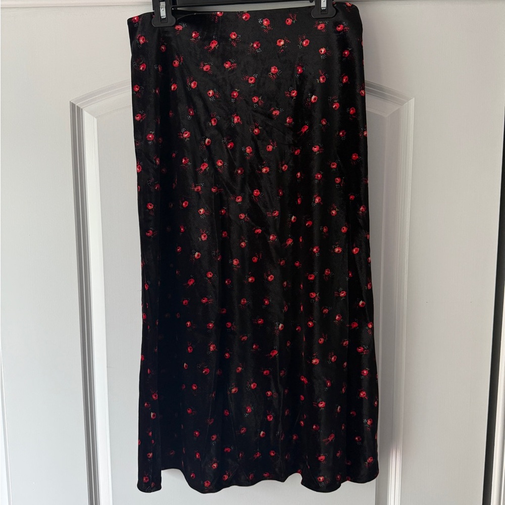 Loft - Velvet Floral Black Skirt - NWT